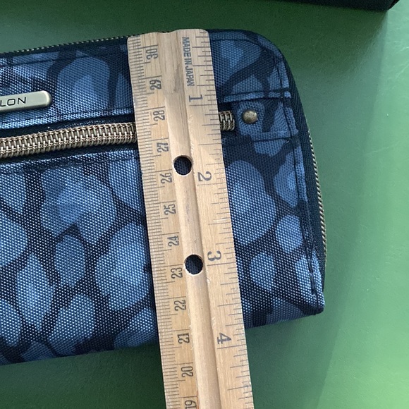 Travelon RFID Leopard Print Nylon Zip Around Wristlet Wallet Safe ID NWT - Picture 5 of 5